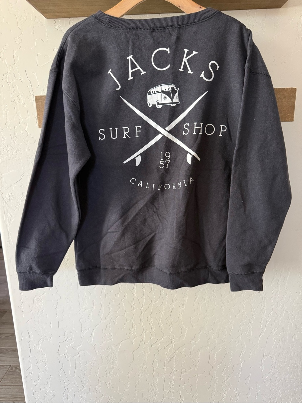 Jacks Surfboard|Jack’s surf shop CA Charcoal gray Graphic CREWNECK Sweatshirt•S